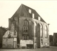 De Agnietenkapel op de Nieuwe Markt in zij- en achteraanzicht,  1940